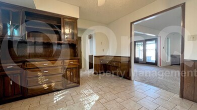 1305 Guildford St in Garland, TX - Building Photo - Building Photo