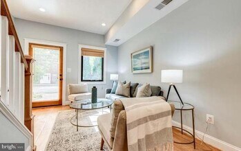 408 N Henry St in Alexandria, VA - Building Photo - Building Photo