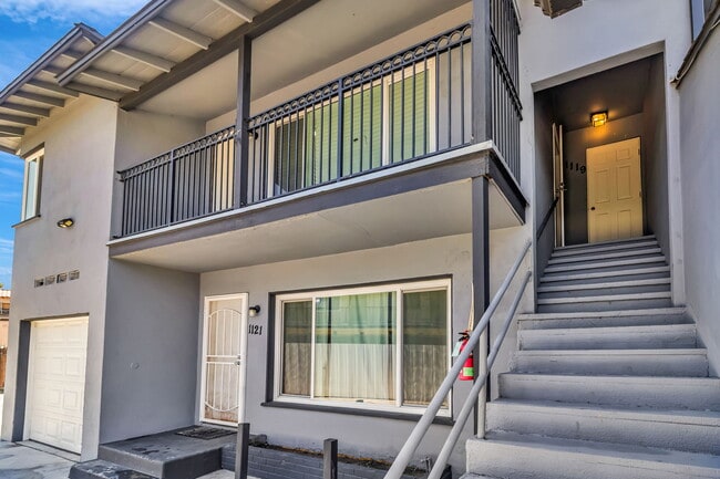 1119 N Mayfield Ave, Unit 1119