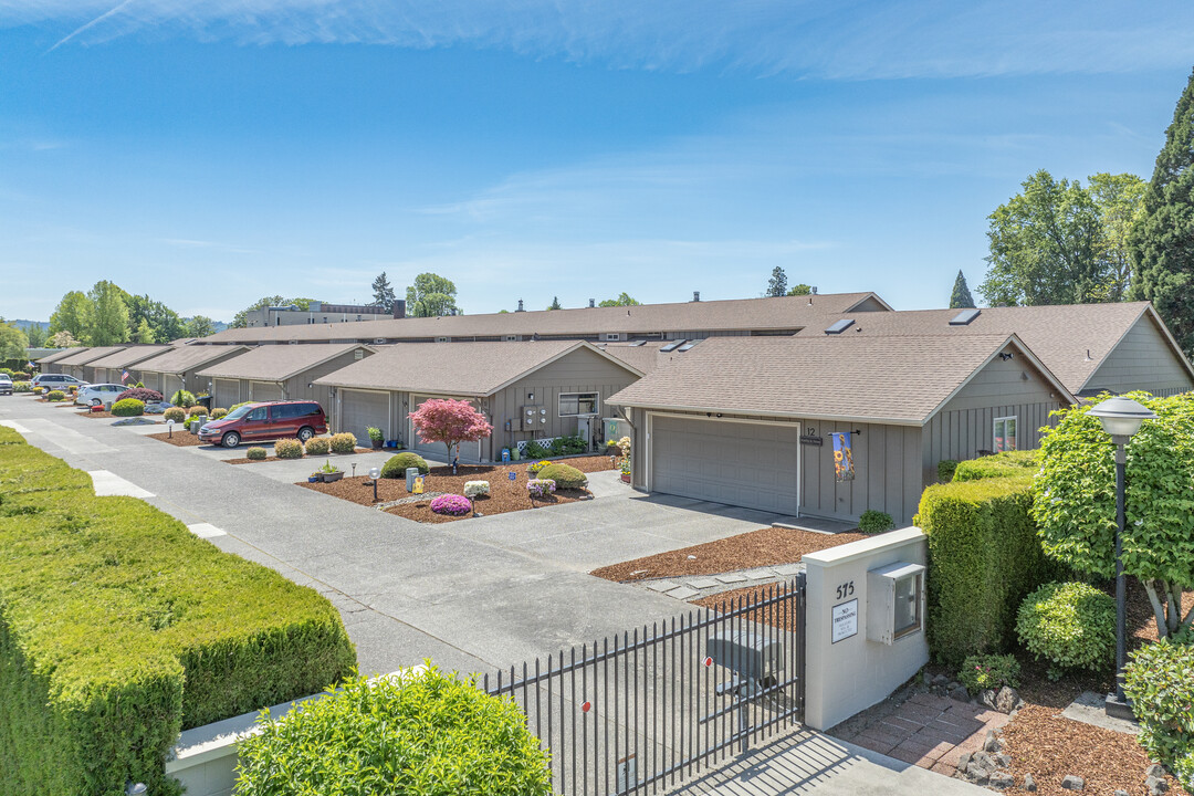 Peardale Condominiums in Longview, WA - Building Photo