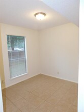 8208 Hood Cir in Austin, TX - Building Photo - Building Photo