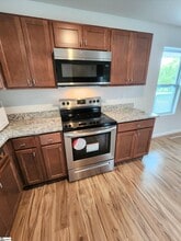 109 2nd St in Greenville, SC - Building Photo - Building Photo