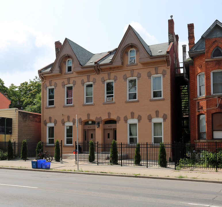 413-415 King St W in Hamilton, ON - Building Photo