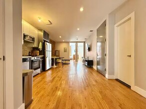 Prime Bushwick Room, HDTV, 15 min to Manha in Brooklyn, NY - Foto de edificio - Building Photo