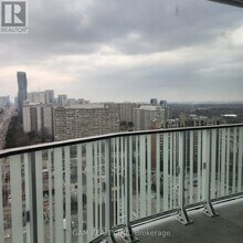 1 Fairview Rd E in Mississauga, ON - Building Photo - Building Photo