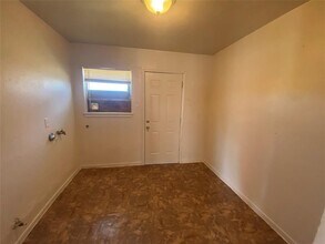 9414 Heno St in Houston, TX - Building Photo - Building Photo
