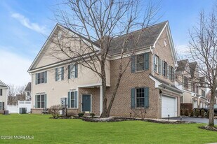 37 Fells Dr in Englishtown, NJ - Building Photo