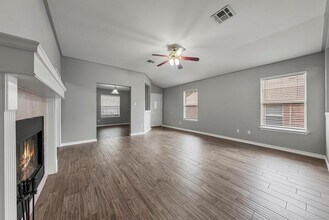 236 San Felipe Dr in Kyle, TX - Building Photo - Building Photo