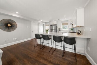 3 Glover Ct, Unit 2 in Boston, MA - Building Photo - Building Photo