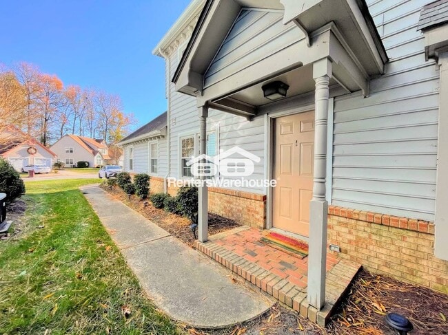 947 Shoal Creek Trail, Unit B in Chesapeake, VA - Building Photo - Building Photo