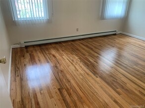 57-48 256th St in Queens, NY - Building Photo - Building Photo