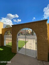 10601 Cuatro Vistas Dr in El Paso, TX - Building Photo - Building Photo