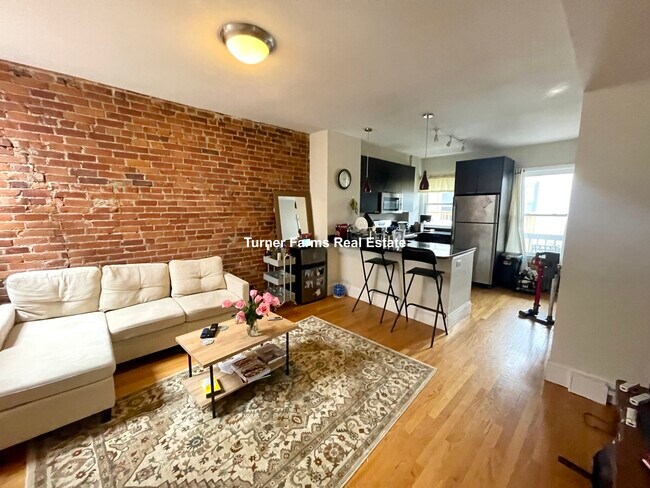 14 Parker Hill Ave, Unit 3 in Boston, MA - Building Photo - Building Photo