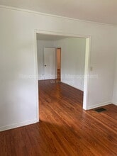 2715 Larkspur Dr SE in Atlanta, GA - Foto de edificio - Building Photo