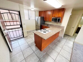 98-729-729 Moanalua Loop in Aiea, HI - Building Photo - Building Photo