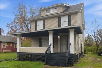 12808 Beachwood Ave in Cleveland, OH - Building Photo - Building Photo