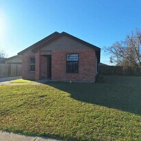 5200 Carol Ave in Fort Worth, TX - Building Photo