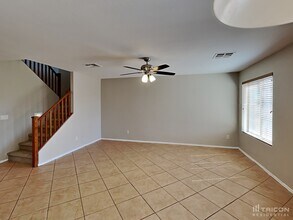 7351 W Alicia Dr in Phoenix, AZ - Building Photo - Building Photo