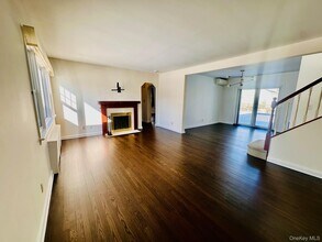 11 W Glen Ave in Port Chester, NY - Building Photo - Building Photo