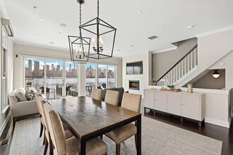 443 Albany Ct in West New York, NJ - Building Photo - Building Photo