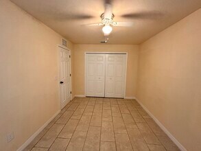 642 SE 13th Ct in Cape Coral, FL - Building Photo - Building Photo