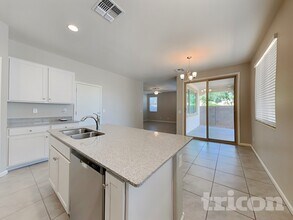 8616 E Posada Ave, Unit B in Mesa, AZ - Building Photo - Building Photo