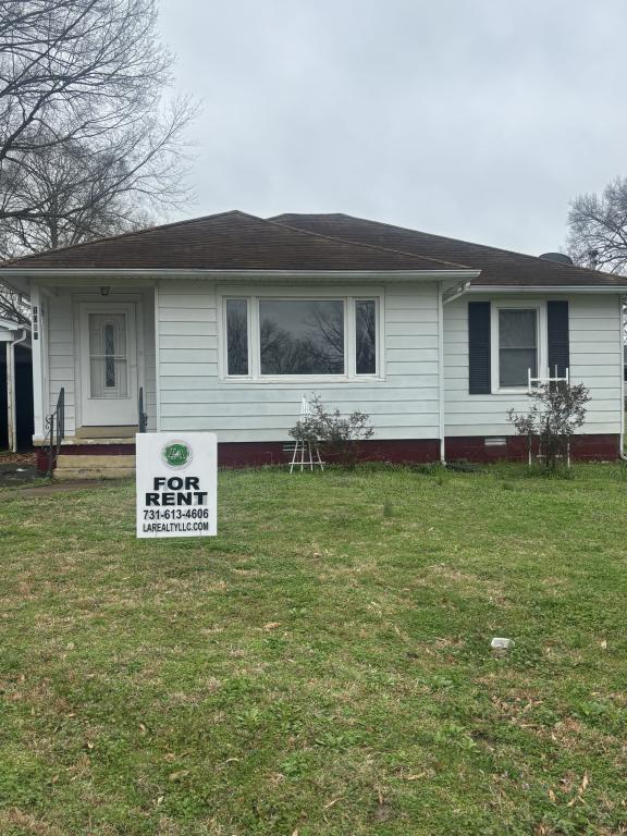 property at 1095 E Jackson St