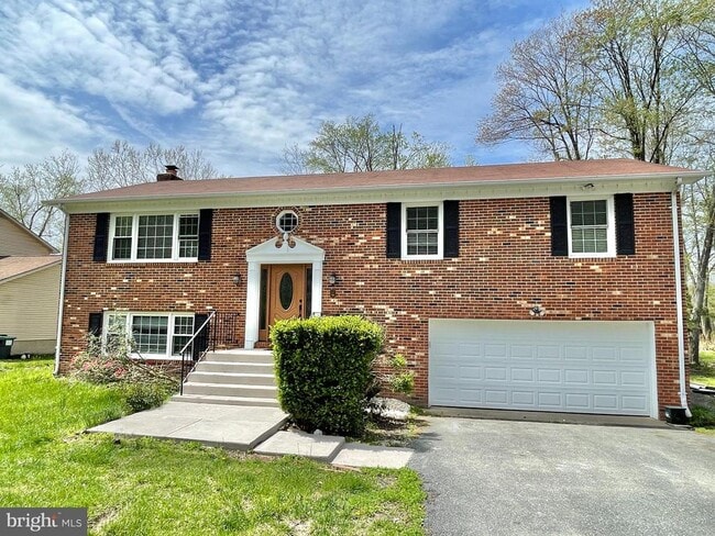property at 2125 Aquia Dr