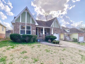 1016 Sunset Dr in Clarksville, TN - Building Photo - Building Photo