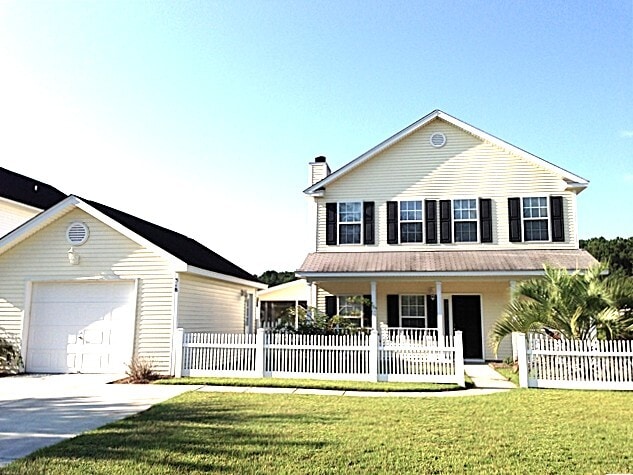 318 Sunburst Way in Summerville, SC - Building Photo