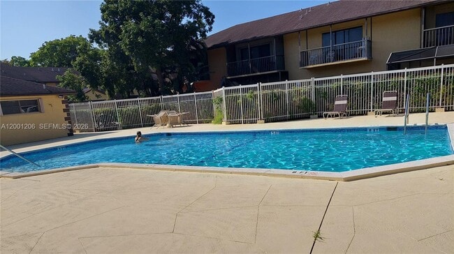 1125 NE 210th Terrace in Miami, FL - Building Photo - Building Photo