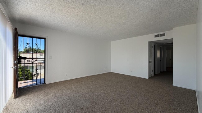 2514 E Andrews Ave in Fresno, CA - Building Photo - Building Photo