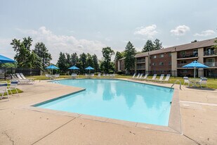 Governor Sproul in Broomall, PA - Building Photo
