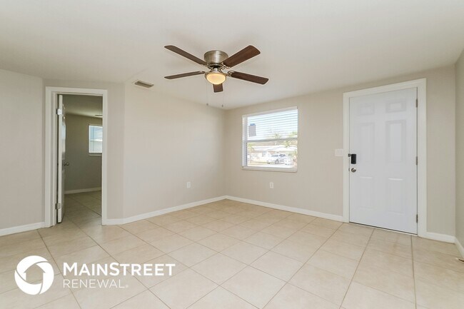 4633 Irene Loop in New Port Richey, FL - Building Photo - Building Photo