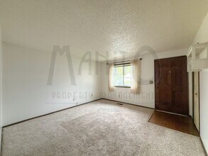 7924 E Indiana Ave in Spokane Valley, WA - Building Photo - Building Photo