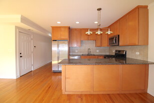 917 N Ashland Ave, Unit 2 Apartamentos