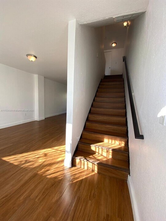 464 NW 84th St in Miami, FL - Building Photo