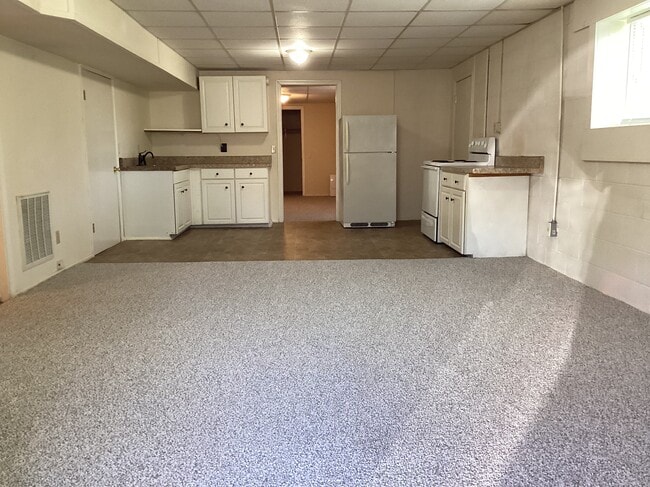 124 Hibiscus Dr, Unit C in Ashland City, TN - Building Photo - Building Photo