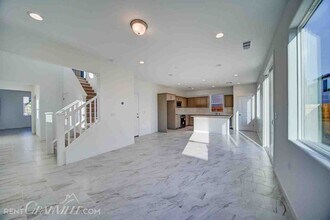 2980 E Escarpa Dr in Fresno, CA - Building Photo - Building Photo