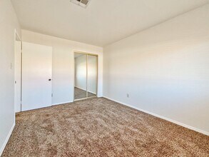 40215 Harris Ln in Palm Desert, CA - Building Photo - Building Photo