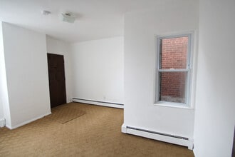 321 S Trenton Ave, Unit 4 in Pittsburgh, PA - Foto de edificio - Building Photo