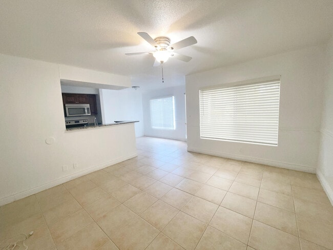 property at 815 Boynton Beach Blvd