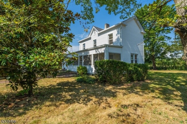 289 Bennetts Ln in Franklin Township, NJ - Building Photo - Building Photo
