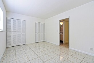 270 Layne Blvd in Hallandale Beach, FL - Building Photo - Building Photo