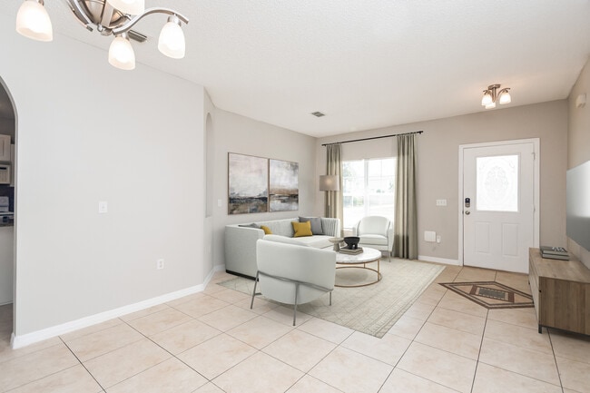 623 Cotulla Dr in Kissimmee, FL - Building Photo - Building Photo