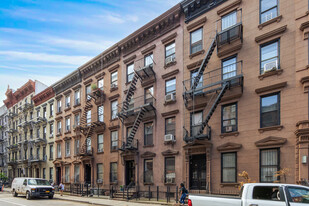 456 W 49th St Apartments