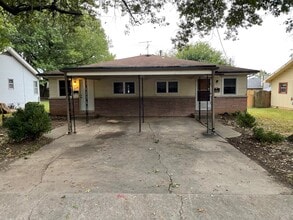 2036 S Fairway Ave in Springfield, MO - Building Photo - Building Photo