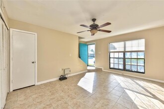 146 Clyburn Way W in Marco Island, FL - Building Photo - Building Photo