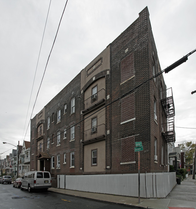 182 Garfield Ave in Jersey City, NJ - Building Photo