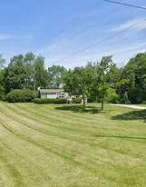 325 Bewley Rd in Vine Grove, KY - Building Photo